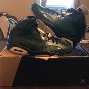 RETRO JORDAN 6 **CHAMPAGNE**